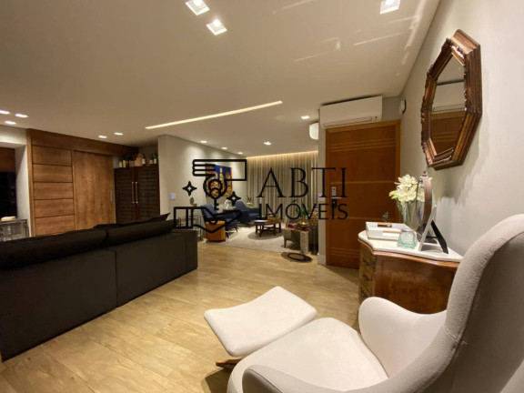 Apartamento com 4 Quartos à Venda, 169 m² em Moema - São Paulo