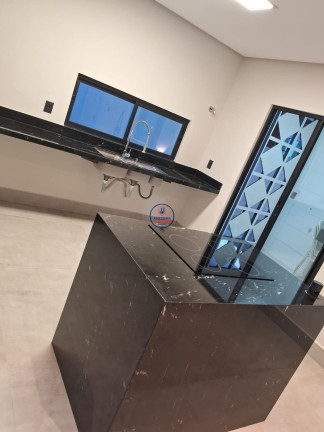 Imagem Casa com 4 Quartos para Alugar ou Temporada, 352 m² em Cajupiranga - Parnamirim