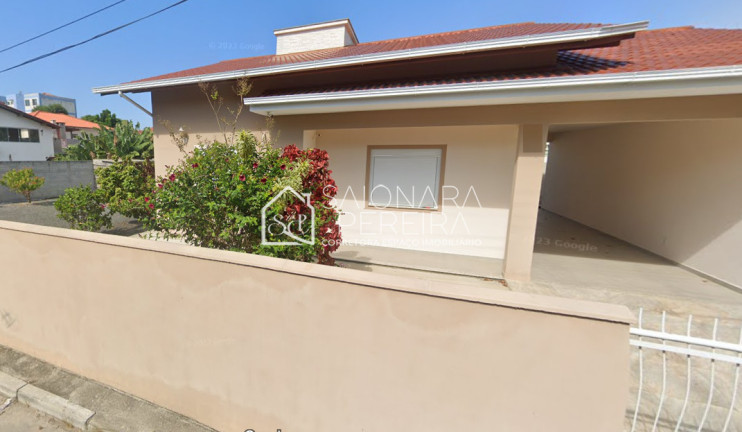 Casa com 3 Quartos à Venda, 105 m² em Florianópolis