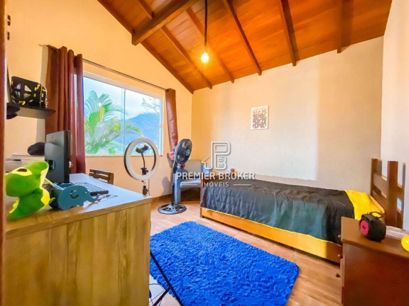 Imagem Casa com 5 Quartos à Venda, 240 m² em Araras - Teresópolis Imagem Casa com 5 Quartos à Venda, 240 m² em Araras - Teresópolis