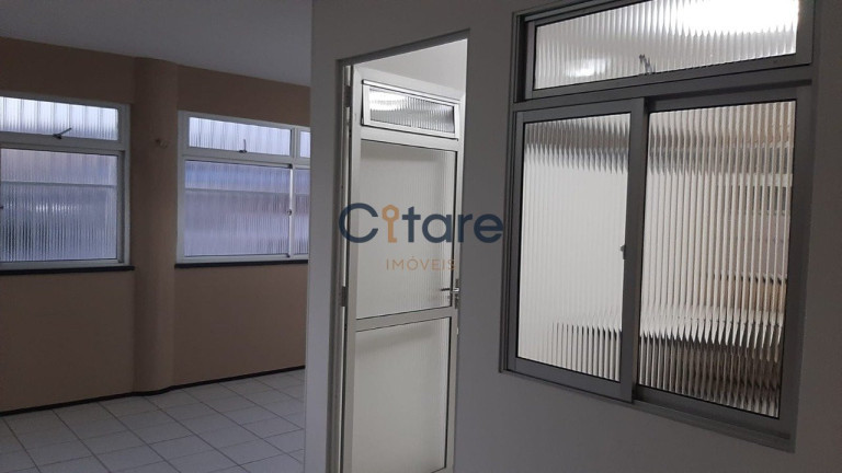 Imagem Casa com 3 Quartos à Venda, 225 m² em Cidade Dos Funcionários - Fortaleza Imagem Casa com 3 Quartos à Venda, 225 m² em Cidade Dos Funcionários - Fortaleza