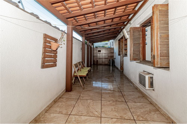 Imagem Imóvel com 3 Quartos à Venda, em Jardim Itu - Porto Alegre Imagem Imóvel com 3 Quartos à Venda, em Jardim Itu - Porto Alegre