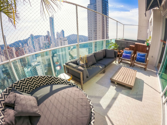 Imagem Cobertura com 3 Quartos à Venda, 252 m² em Centro - Balneário Camboriú Imagem Cobertura com 3 Quartos à Venda, 252 m² em Centro - Balneário Camboriú