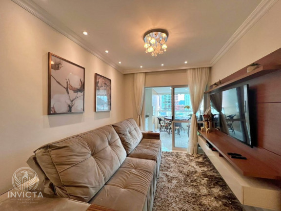 Apartamento com 3 Quartos à Venda, 100 m² em Centro - Balneário Camboriú