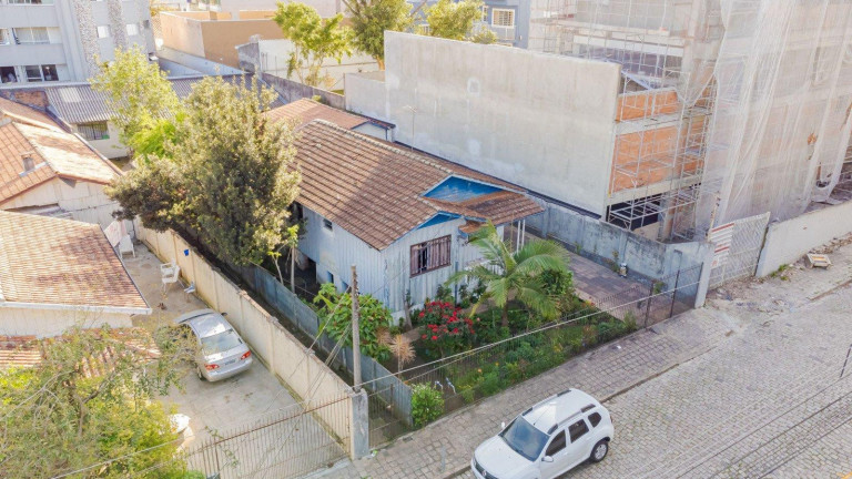 Imagem Terreno à Venda, 600 m² em Bacacheri - Curitiba
