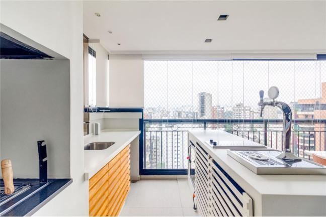 Imagem Imóvel com 3 Quartos à Venda, em Vila Nova Conceição - São Paulo Imagem Imóvel com 3 Quartos à Venda, em Vila Nova Conceição - São Paulo
