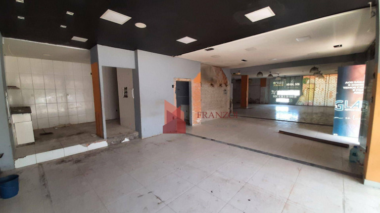 Sala Comercial para Alugar, 160 m² em Vila Operária - Itajaí