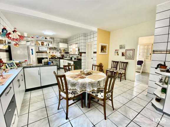 Imagem Casa com 5 Quartos à Venda, 420 m² em Coqueiros - Florianópolis Imagem Casa com 5 Quartos à Venda, 420 m² em Coqueiros - Florianópolis