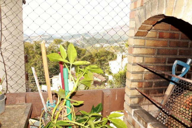 Imagem Casa com 5 Quartos à Venda, 130 m² em Iucas - Teresópolis