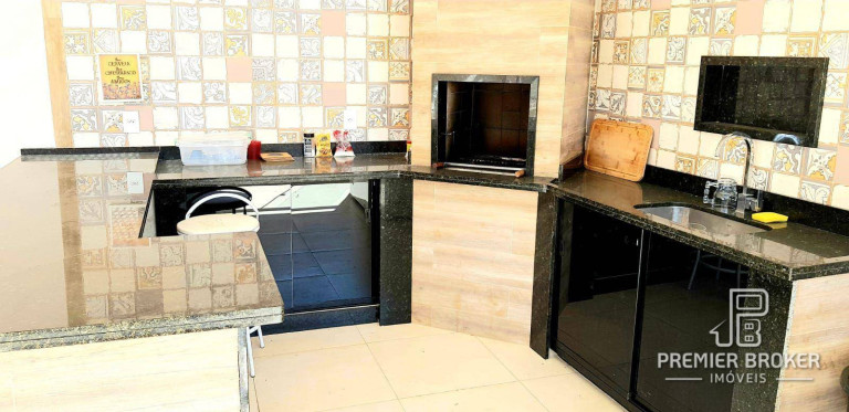 Imagem Casa com 3 Quartos à Venda, 250 m² em Sebastiana - Teresópolis