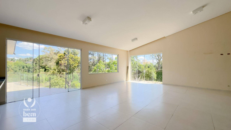 Imagem Casa com 4 Quartos à Venda, 600 m² em Uberaba - Curitiba