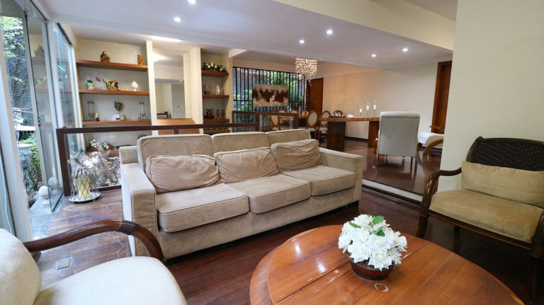 Imagem Casa com 5 Quartos à Venda, 337 m² em Vila Mariana - São Paulo Imagem Casa com 5 Quartos à Venda, 337 m² em Vila Mariana - São Paulo