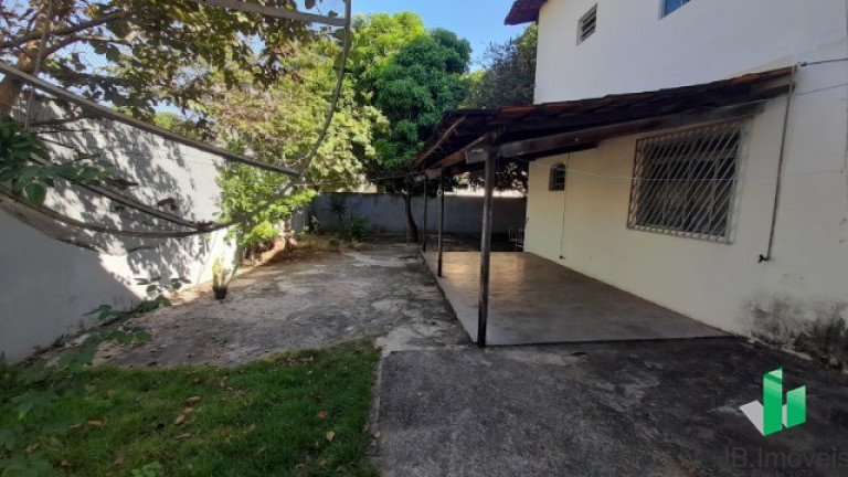 Imagem Casa com 3 Quartos à Venda, 160 m² em Vila Regina - Montes Claros