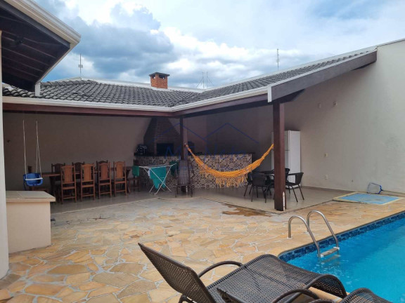 Imagem Casa com 3 Quartos à Venda, 336 m² em Jardim Petrópolis - Pirassununga Imagem Casa com 3 Quartos à Venda, 336 m² em Jardim Petrópolis - Pirassununga