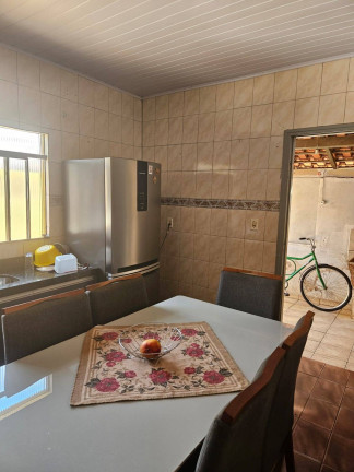 Imagem Casa com 5 Quartos à Venda, 360 m² em Vila Industrial - Arapongas Imagem Casa com 5 Quartos à Venda, 360 m² em Vila Industrial - Arapongas