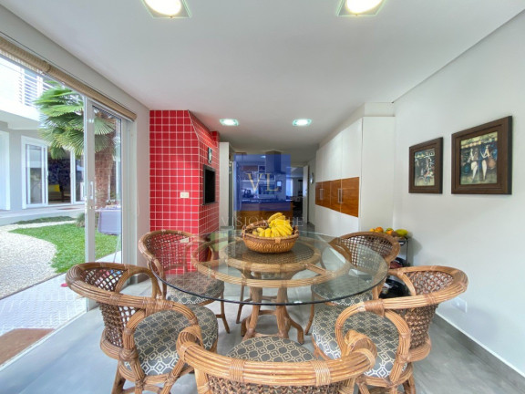 Imagem Casa com 4 Quartos à Venda, 435 m² em Cachoeira - Curitiba