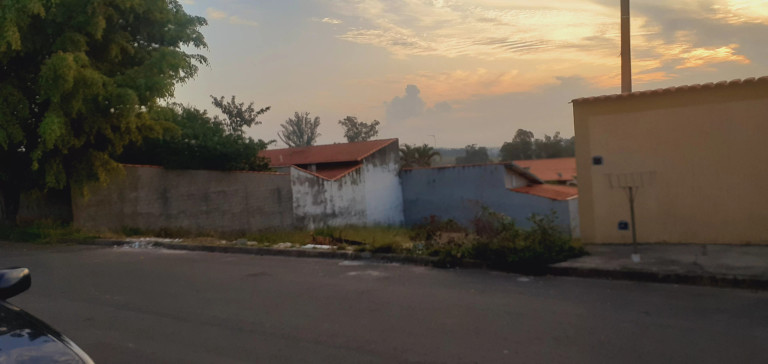 Imagem Terreno à Venda, 396 m² em Parque Florianópolis - Jaguariúna Imagem Terreno à Venda, 396 m² em Parque Florianópolis - Jaguariúna