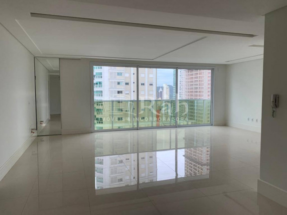 Imagem Apartamento com 4 Quartos à Venda, 161 m² em Centro - Balneário Camboriú Imagem Apartamento com 4 Quartos à Venda, 161 m² em Centro - Balneário Camboriú