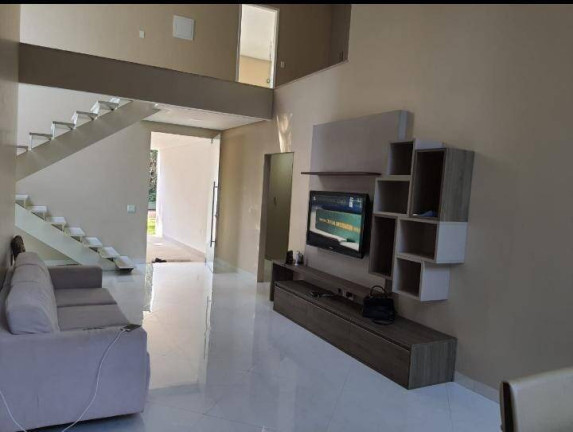 Imagem Casa com 5 Quartos à Venda, 386 m² em Manaus Imagem Casa com 5 Quartos à Venda, 386 m² em Manaus