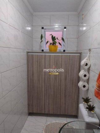 Imagem Sobrado com 3 Quartos à Venda, 131 m² em Vila Assis Brasil - Mauá