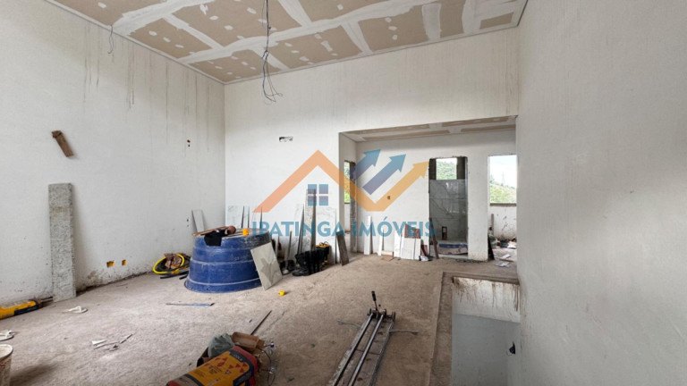 Casa com 3 Quartos à Venda, 245 m² em Residencial Bethânia - Santana Do Paraíso