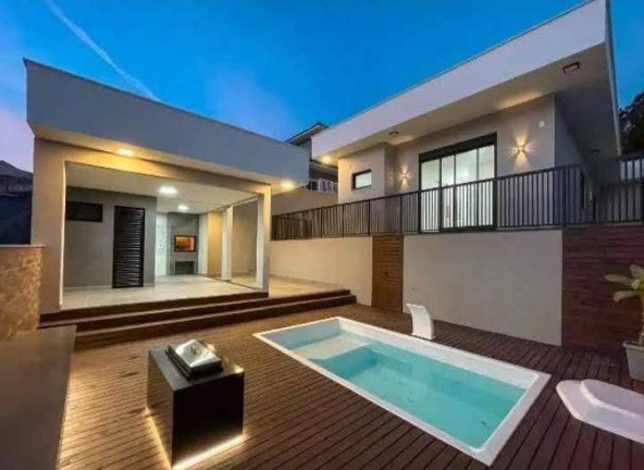 Imagem Casa com 3 Quartos à Venda, 202 m² em Cidade Universitária Pedra Branca - Palhoça