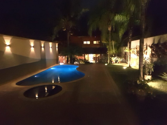 Casa à Venda,  em Agudos