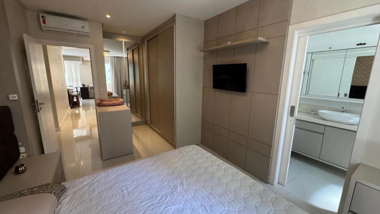 Imagem Apartamento com 3 Quartos à Venda, 122 m² em Meia Praia - Itapema