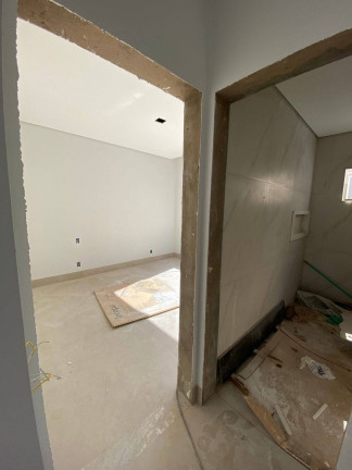 Imagem Casa com 5 Quartos à Venda, 453 m² em Jardim Itália - Cuiabá Imagem Casa com 5 Quartos à Venda, 453 m² em Jardim Itália - Cuiabá