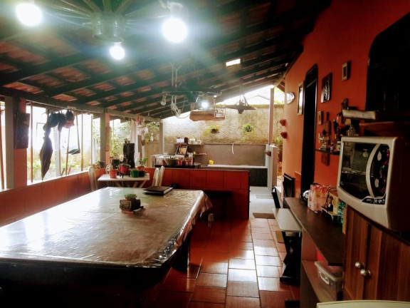 Imagem Casa com 4 Quartos à Venda, 276 m² em Floresta - Joinville