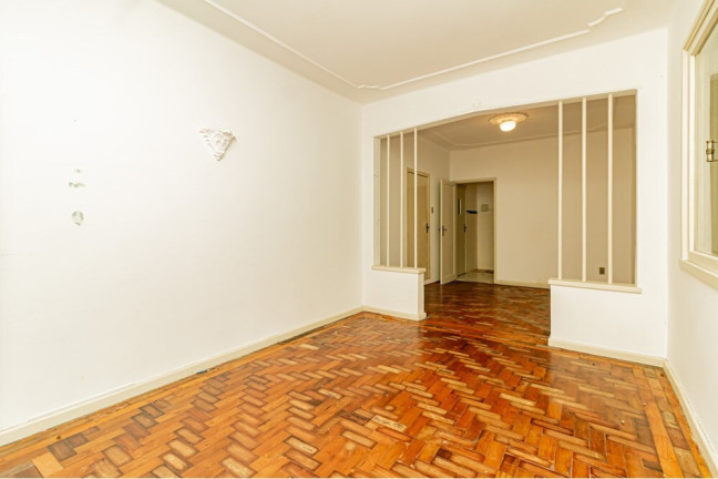 Imagem Imóvel com 2 Quartos à Venda, em Bom Fim - Porto Alegre Imagem Imóvel com 2 Quartos à Venda, em Bom Fim - Porto Alegre