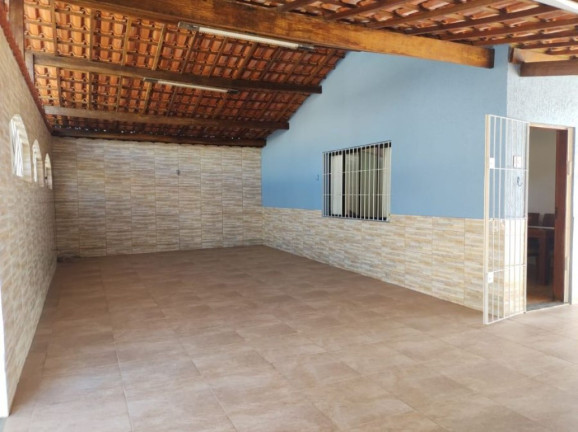 Imagem Casa com 3 Quartos à Venda, em Solemar - Praia Grande Imagem Casa com 3 Quartos à Venda, em Solemar - Praia Grande