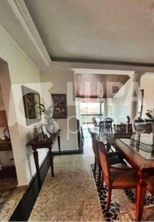 Imagem Casa com 3 Quartos à Venda, 800 m² em Vila Maria - São Paulo Imagem Casa com 3 Quartos à Venda, 800 m² em Vila Maria - São Paulo