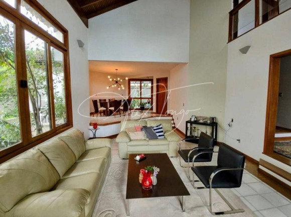 Casa com 4 Quartos à Venda, 259 m² em Mata Da Praia - Vitória