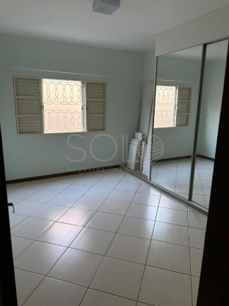 Imagem Casa com 3 Quartos à Venda, 360 m² em Vila Harmonia - Araraquara Imagem Casa com 3 Quartos à Venda, 360 m² em Vila Harmonia - Araraquara