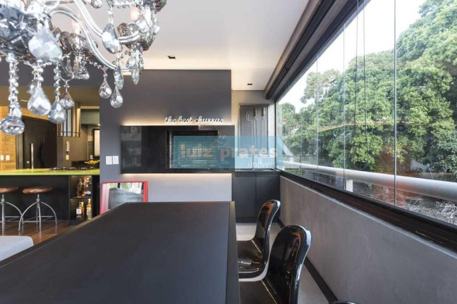 Imagem Apartamento com 2 Quartos à Venda, 94 m² em Moinhos De Vento - Porto Alegre