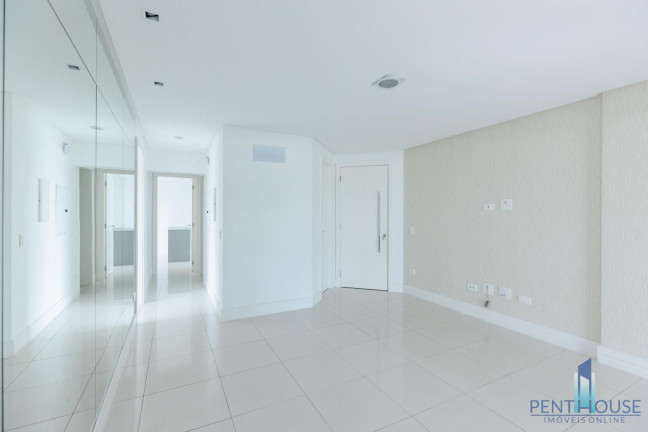 Imagem Apartamento com 3 Quartos à Venda, 121 m² em Centro - Balneário Camboriú Imagem Apartamento com 3 Quartos à Venda, 121 m² em Centro - Balneário Camboriú