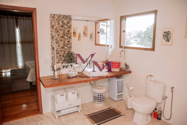 Imagem Sobrado com 4 Quartos à Venda, 360 m² em Distrito Bom Jesus - Matozinhos