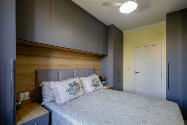 Imagem Imóvel com 3 Quartos à Venda,  em Petrópolis - Porto Alegre