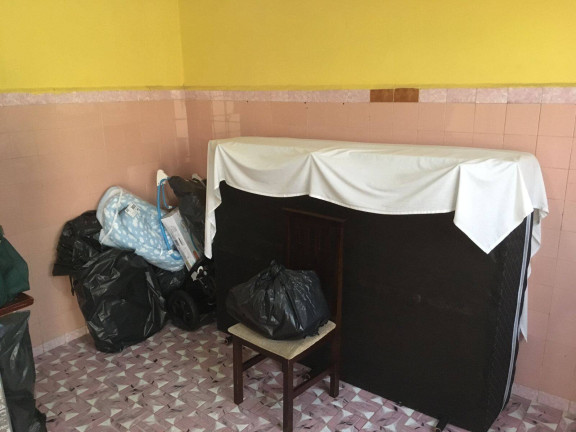 Imagem Casa com 2 Quartos à Venda, 250 m² em Taboão - Diadema