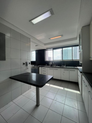 Imagem Imóvel com 3 Quartos à Venda, 193 m² em Casa Forte - Recife