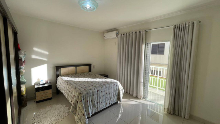 Imagem Casa com 3 Quartos à Venda, 180 m² em Jardim Recreio - Bragança Paulista Imagem Casa com 3 Quartos à Venda, 180 m² em Jardim Recreio - Bragança Paulista