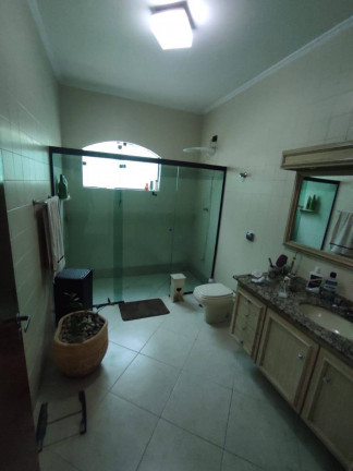 Imagem Casa com 3 Quartos à Venda, 253 m² em Vila Pires - Santo André