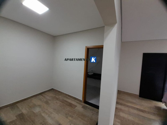 Imagem Casa de Condomínio com 4 Quartos à Venda, 257 m²
