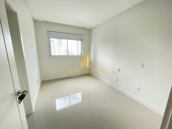 Imagem Apartamento com 3 Quartos à Venda, 121 m² em Centro - Balneário Camboriú Imagem Apartamento com 3 Quartos à Venda, 121 m² em Centro - Balneário Camboriú