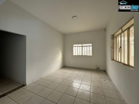 Imagem Imóvel com 5 Quartos à Venda, 205 m² em Setor Campinas - Goiânia Imagem Imóvel com 5 Quartos à Venda, 205 m² em Setor Campinas - Goiânia