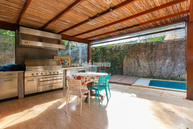 Imagem Casa com 5 Quartos à Venda, 1.200 m² em Morumbi - São Paulo Imagem Casa com 5 Quartos à Venda, 1.200 m² em Morumbi - São Paulo