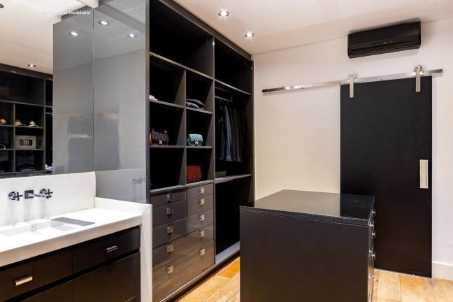 Imagem Casa com 2 Quartos à Venda, 531 m² em Jardim Paulista - São Paulo Imagem Casa com 2 Quartos à Venda, 531 m² em Jardim Paulista - São Paulo