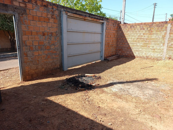 Imagem Casa com 2 Quartos à Venda,  em Vila Independência - Gurupi
