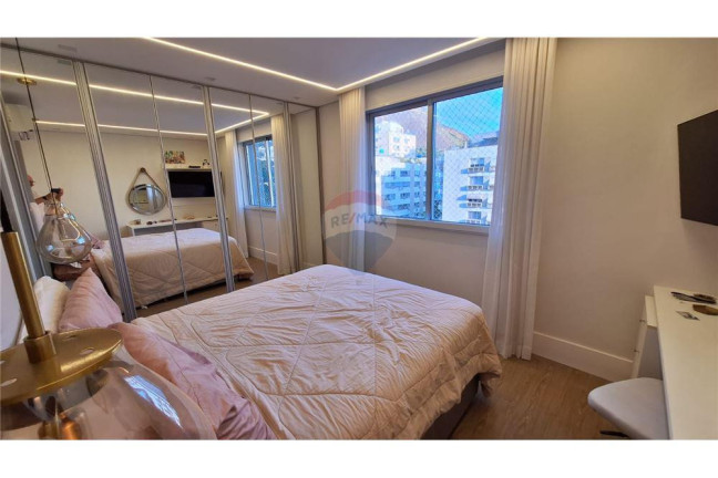 Imagem Apartamento com 3 Quartos à Venda, 104 m² em Lagoa - Rio De Janeiro Imagem Apartamento com 3 Quartos à Venda, 104 m² em Lagoa - Rio De Janeiro